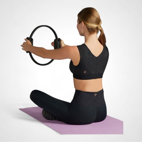 Tommie Copper Zip Up Shoulder Support Bra in Black NWT - Picture 2 of 5